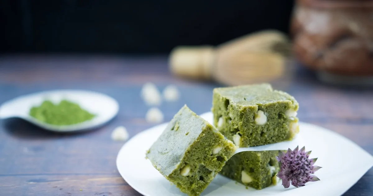 Japanese KitKat matcha flavour boxes on a shelf