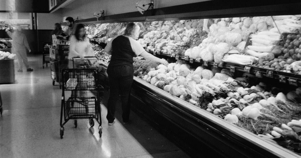 Shopping trolley in a supermarket — having a system makes halal grocery shopping fast and stress-free