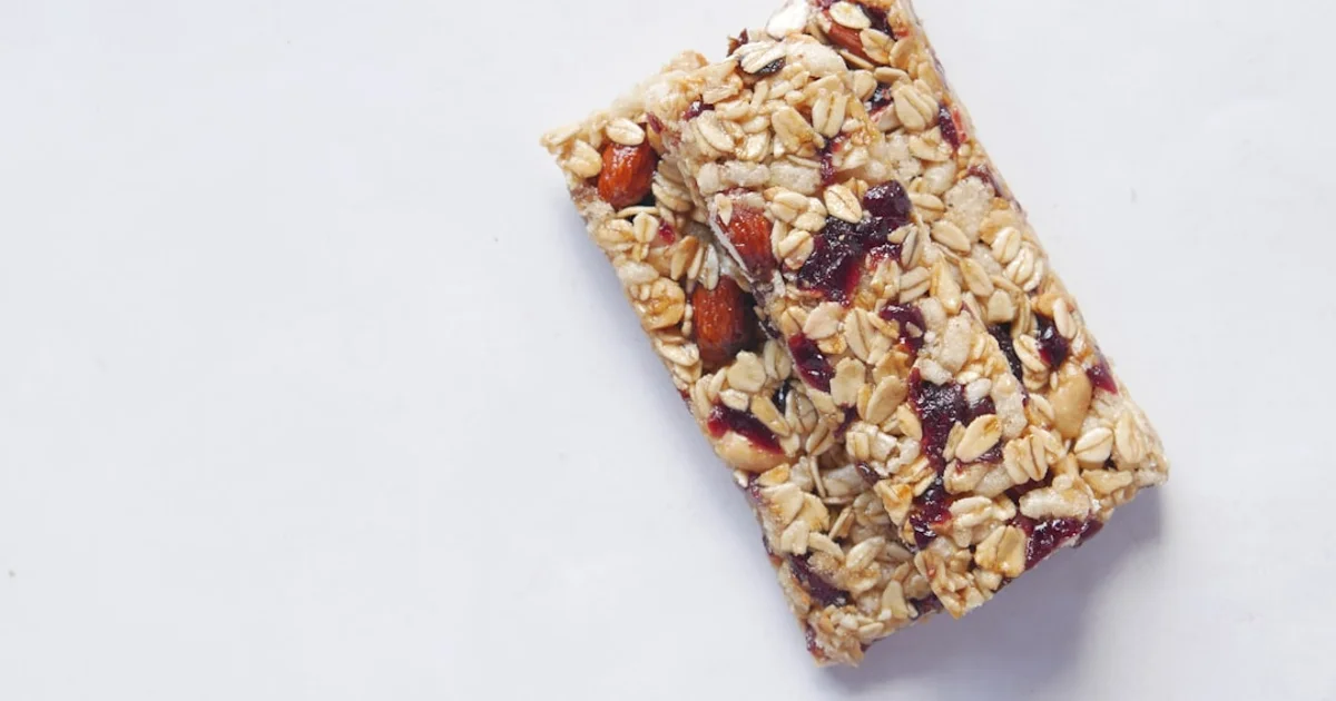 Balisto honey-almond muesli bar ingredient label showing E471 emulsifier