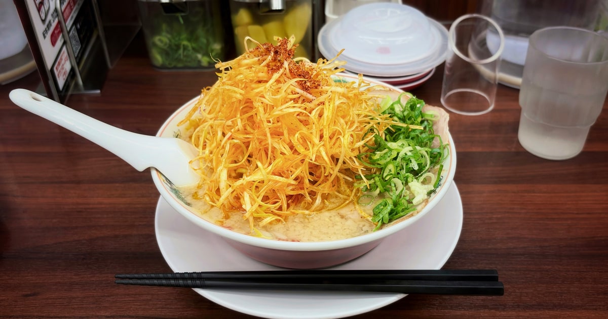 Bowl of instant noodles — E621 (MSG) is a common flavour enhancer in noodles, snacks, and seasoning mixes