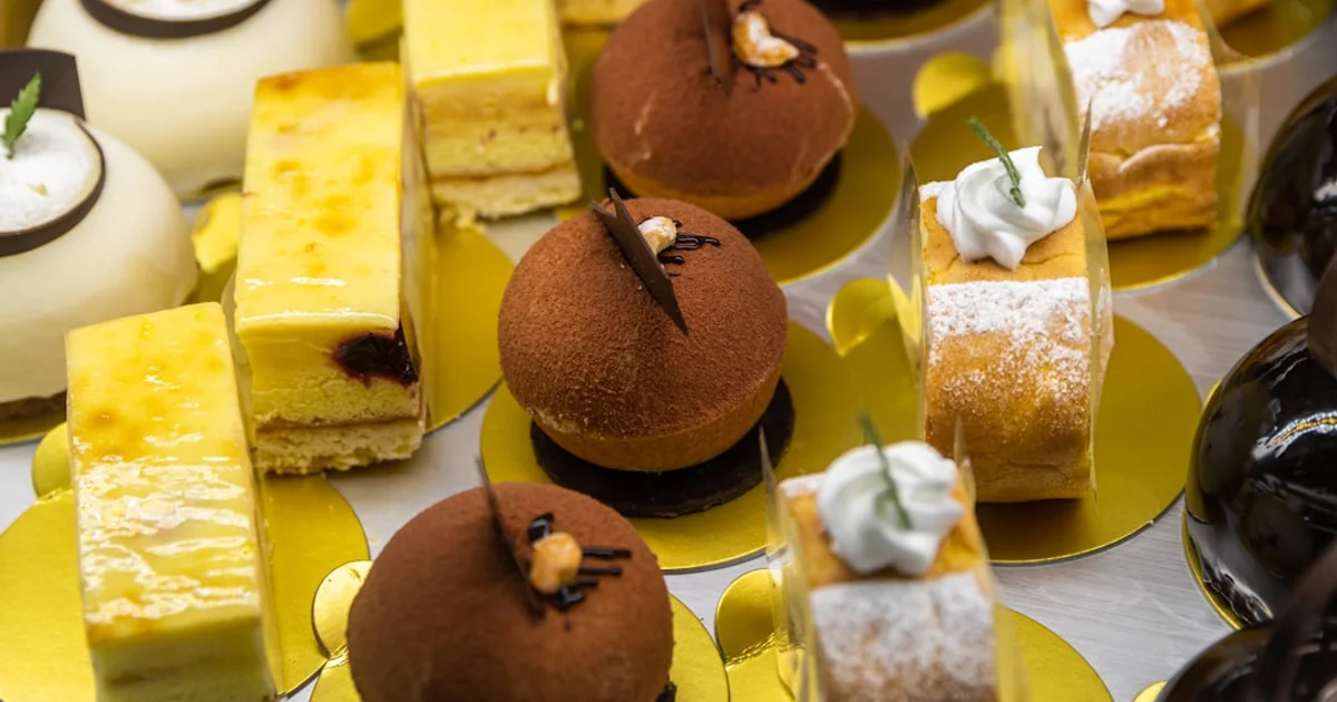 German mini cake dessert snack similar to Kuchenmeister Puk's
