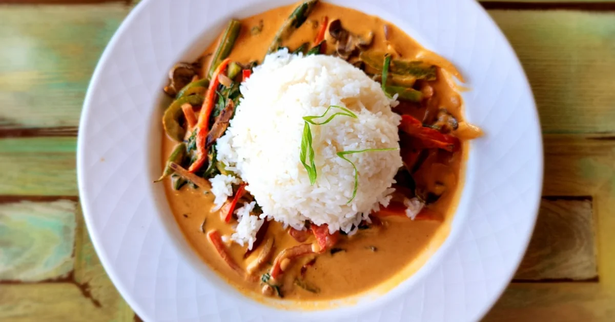 Chicken curry with coconut, representing Piaren Ah Manuk, the Sabahan grated coconut chicken dish